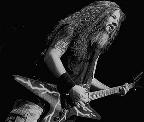 Dimebag Darrell Guitars & Gear List (with Videos) - Guitar Lobby