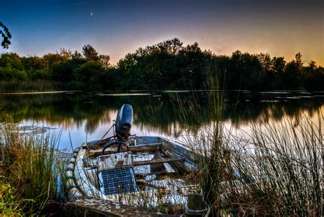 Sinking | Boat | Leeze | Lodge | Lakes | Felsted | Essex - Photography ...