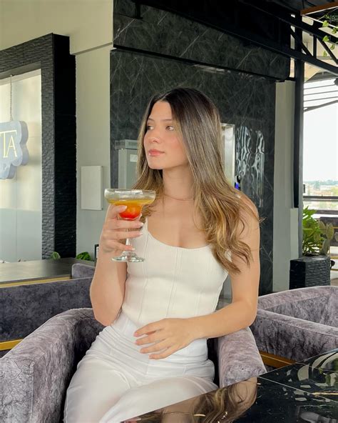 Valeria Horan (@valeriarhoran) • Instagram photos and videos