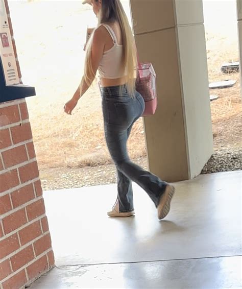 Incredible skinny asian with bbl pt.1 - Tight Jeans - Forum