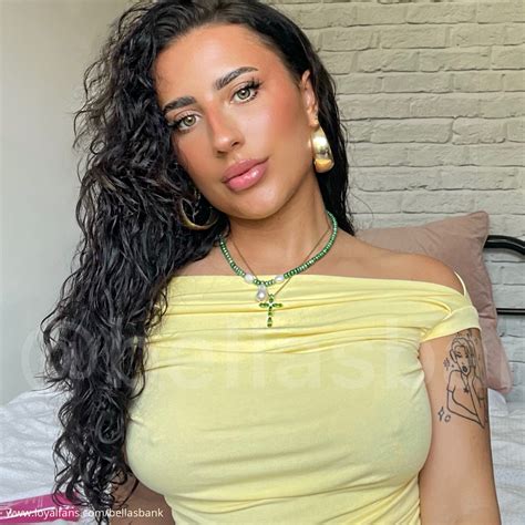 Miss Bella FINDOM FEMDOM’s Official Social Fan Page | LoyalFans