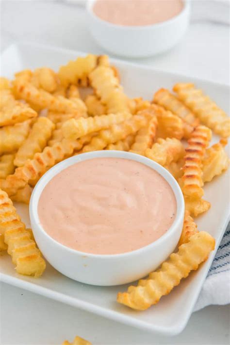 Raising canes dipping sauce | Food Insider