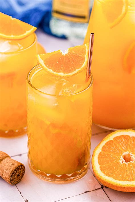 Agua de Valencia (Spanish Orange Cocktail) - Recipes From Europe