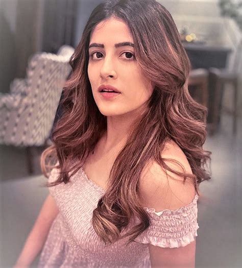 nupur sanon age bio family instagram net worth education