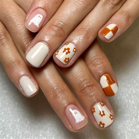 31 Trending Fall Nail Art - Sparkling Boy Ideas