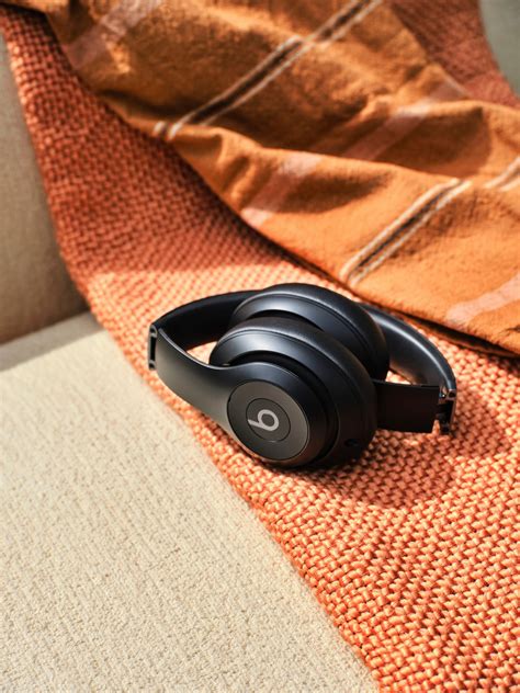 Beats Studio Pro Wireless Noise Cancelling Over-the-Ear Headphones ...