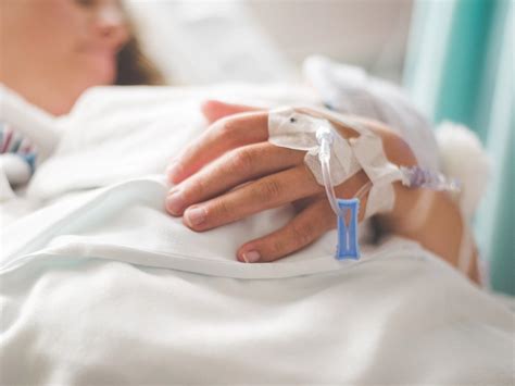 sepsa posocznica czynniki ryzyka przyczyny  najczestsze objawy