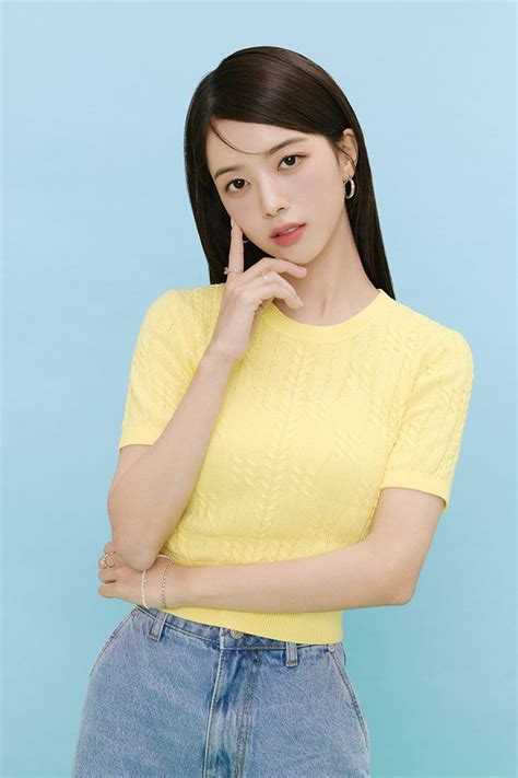 ボード「Poses」のピン【2024】 | 女性, 美容, 正義
