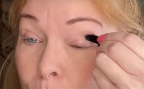 6 Quick, Easy & Effective Makeup Tips for Tired Eyes | Upstyle