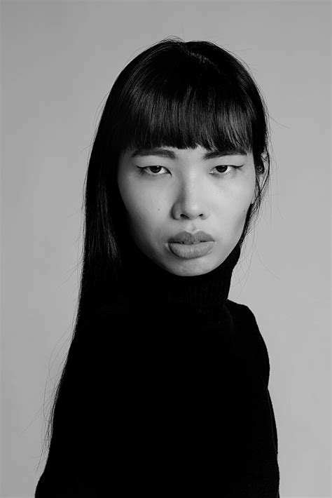 Izzy Belle's Instagram, Twitter & Facebook on IDCrawl