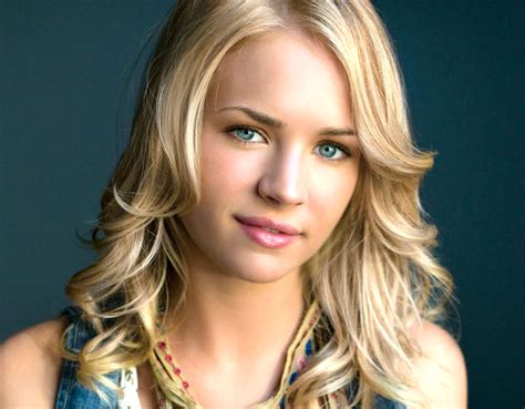 HOLY!! Movie Actress Britt Robertson Naked Leaked Photos • Fappening Sauce