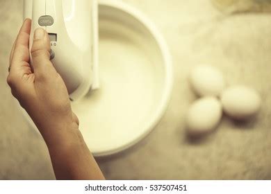 Process Whipping Egg Whites Hand Mixer Stock Photo 537507451 | Shutterstock