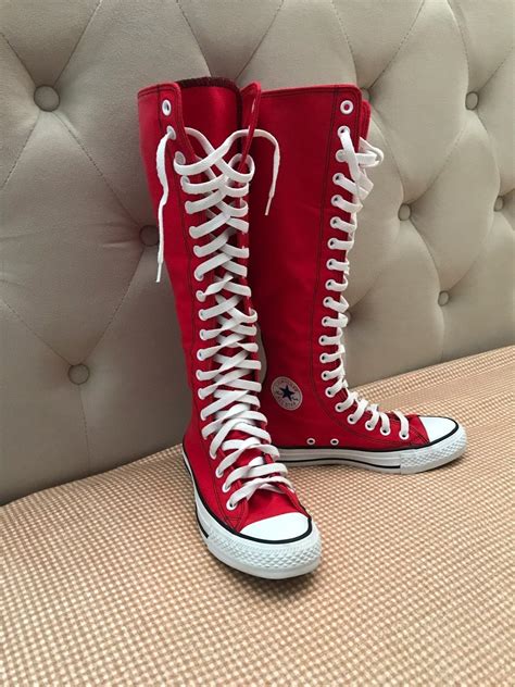 Like New condition please see pictures for more Details Woman’s Size 6