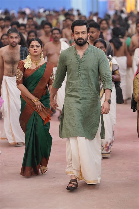 Guruvayoor Ambalanadayil (2024)