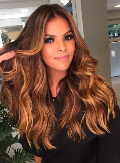 Fotos De Cor De Cabelo Para Morena - COR DE CABELO PARA MORENAS 2026 → Iluminada, Preto, Chocolate