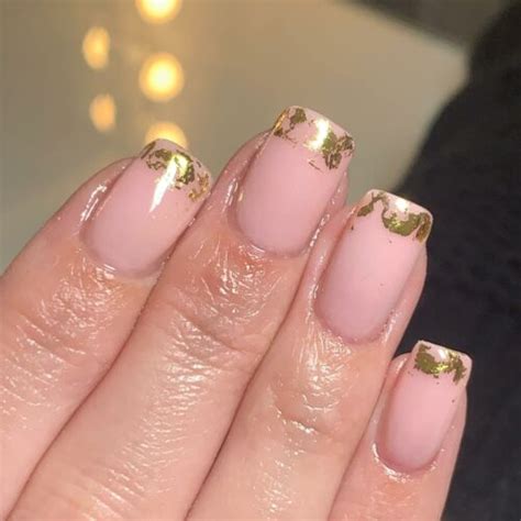 40+ Gold Foil Nails You Will Love To Try In 2025