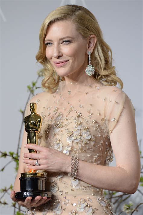 Grife de joias recebidas pelo governo Bolsonaro tem história no Oscar