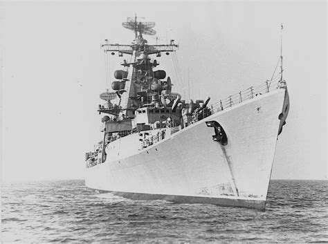 Архив фотографий кораблей русского и советского ВМФ.