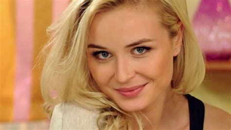 Полина Гагарина почтила память о погибших в «Крокусе», исполнив песню ...