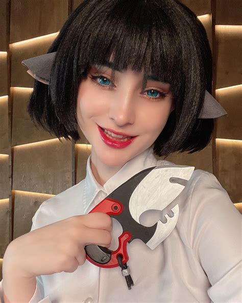 Hologana | Careful, darling — I’m not here to lose 💘 #cammycosplay #