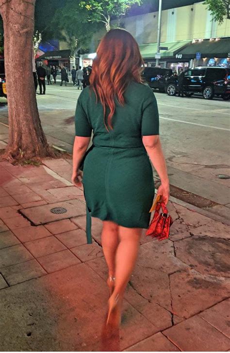 Rachel Nichols ESPN - Sexy Booty in Green | Scrolller