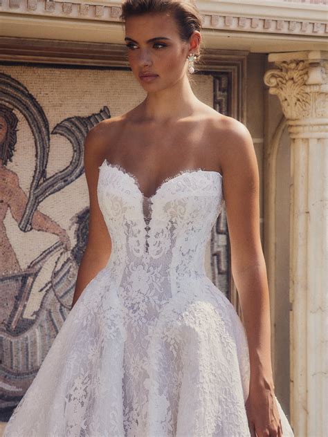 Wedding Dresses in Louisville, KY and Nashville TN