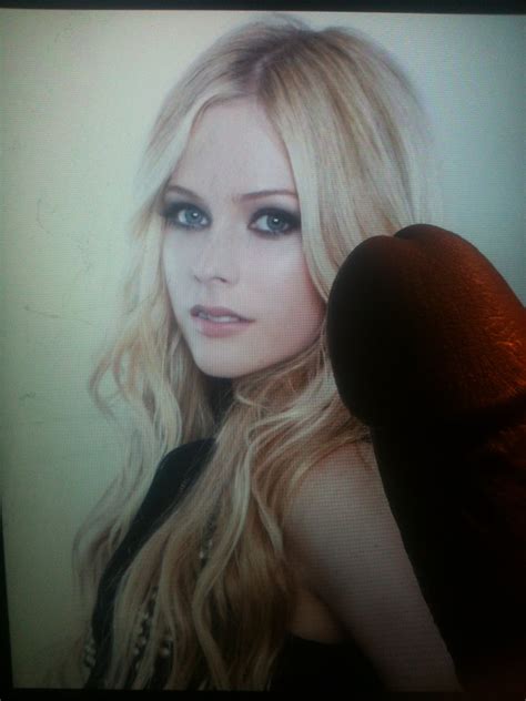 Celebrities Cum Tribute: Avril Lavigne cum tribute 1