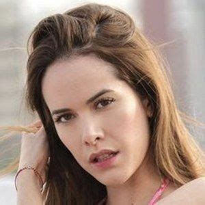 Laura Contreras - Age, Family, Bio | Famous Birthdays