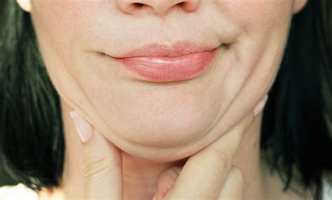 How to Get Rid of a Double Chin: The Ultimate Guide - Get That Right 