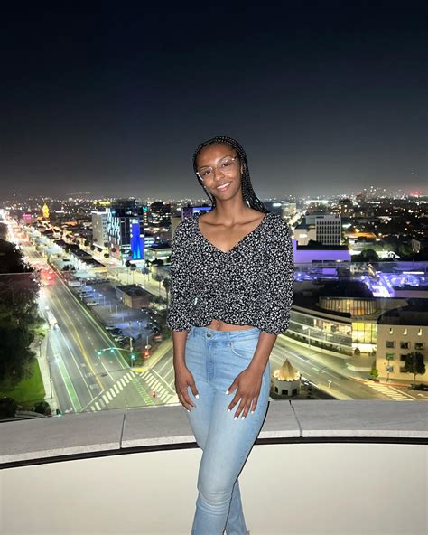 Stefanie Kebede (@stefaniekebede) • Instagram photos and videos