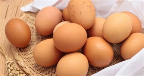 10 Great Substitutes For Eggs & When To Use Them