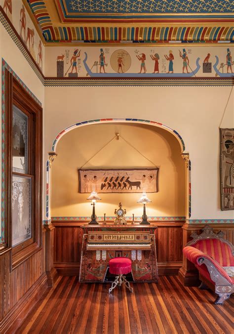 Complete Guide to Touring the Historic Armour-Stiner Octagon House