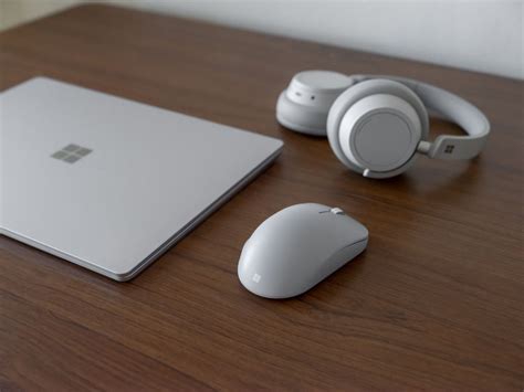 Microsoft Bluetooth Ergonomic Mouse vs. Surface Precision Mouse: Which ...