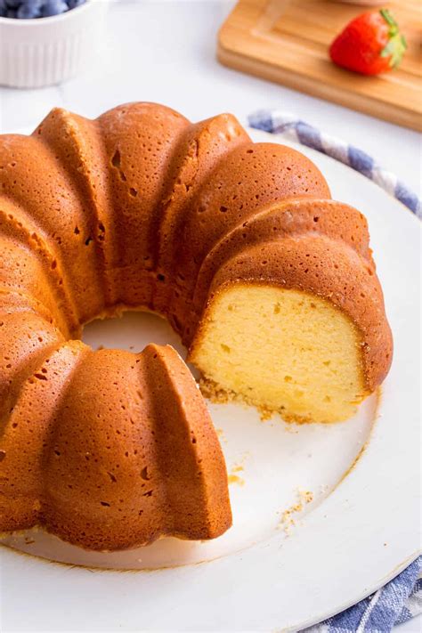 cream cheese pound cake 6