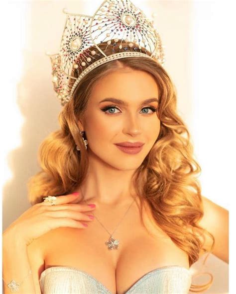 Alina Sanko đại diện nước Nga đối đầu với Khánh Vân tại Miss Universe