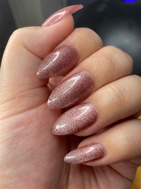 25 Velvet Nails For That Pretty, Plush Look | Velvet nails, Pink nails ...