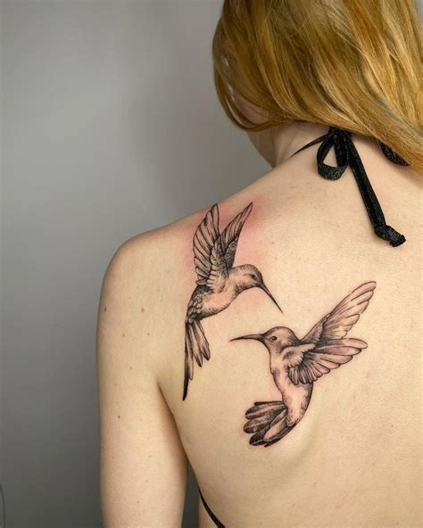 30 Lovely Hummingbird Tattoo Designs for Exquisite Body Art - Hairstyle