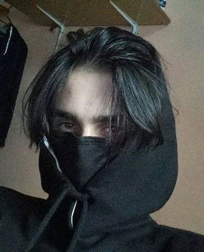 Пин от пользователя Ли Хо на доске одежда | Прически парней, Милые ...