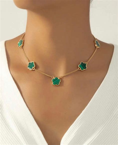 Clover Leaf Emerald Green Gold Necklace - Etsy