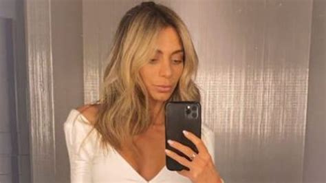 nadia bartel flashes abs  skin tight outfit  instagram  chronicle