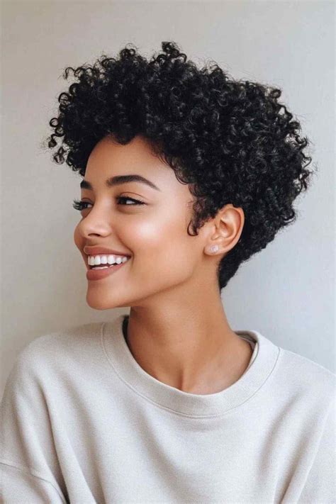 Pixie Cut Cacheado - Corte de Cabelo Pixie Cut Cacheado 2025: Veja 26 modelos que vão fazer ...