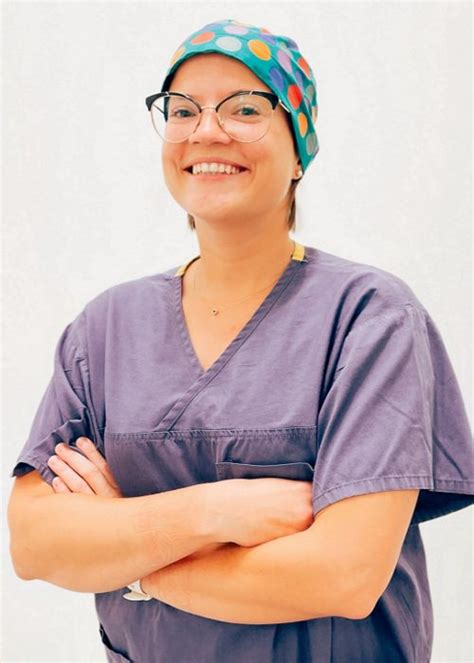 Lek. med. Magdalena Dębicka Neurochirurg - CKmed