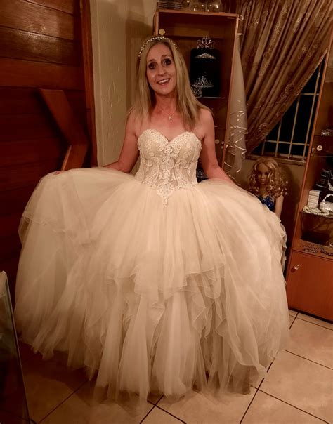 International Gallery 4 | Wedding Dress Creations