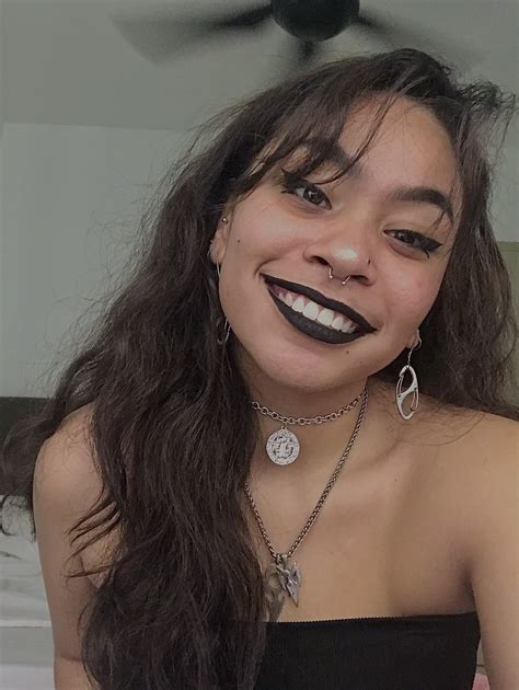 8 Places That Offer Free Ladies' Night Drinks For A Fun Night Out With