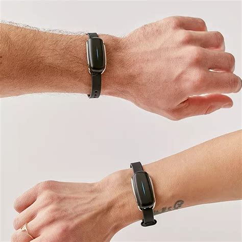 Are Bond Touch Bracelets Waterproof? - Expert Answer - A Fashion Blog