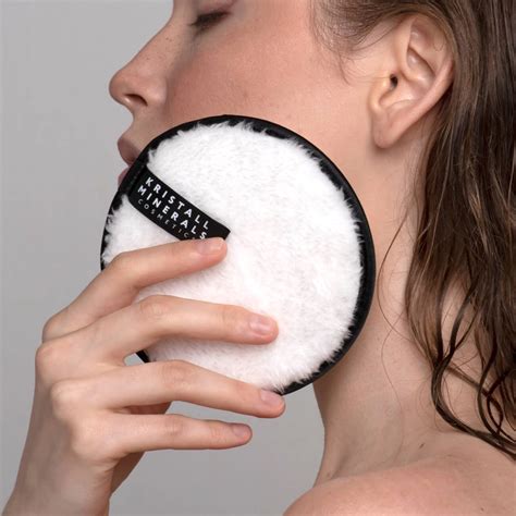 Летняя бьюти-инструкция: как и чем смывать SPF? | KM Cosmetics
