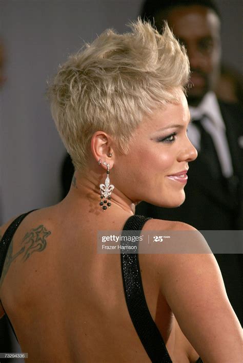 news photo singer pink arrives    annual grammy pink