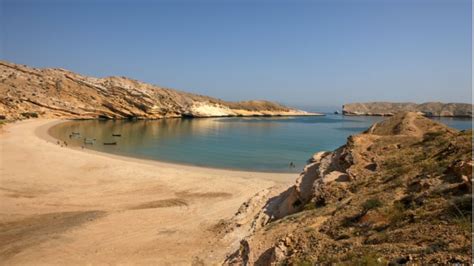 Best 8 Beaches In Muscat For A Great Vacay Amidst Serenity