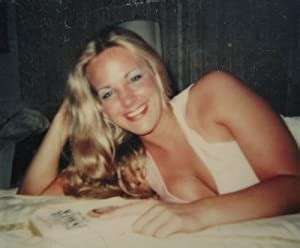 VINTAGE AMERICAN BEAUTY POLAROID 80s BLEACH BLONDE BOSOM BUDDY SEXY