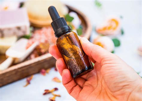 The Best Homemade Tanning Oil for a DIY Sun-Kissed Skin ...